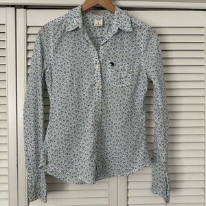 Abercrombie & Fitch EUC Blue and White Floral Shirt